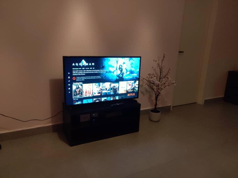 Cozy Studio Unit,Cyberjaya,Wifi, Netflix,Free Parking Exterior foto