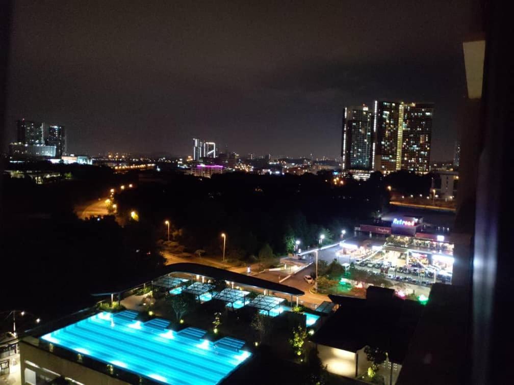 Cozy Studio Unit,Cyberjaya,Wifi, Netflix,Free Parking Exterior foto